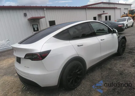 2021 Tesla Model Y Long Range Dual Motor All-Wheel Drive z USA, uszkodzony, nr VIN 5YJYGDEE4MF175885